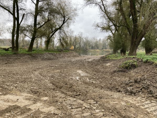 Herstellung des späteren Seitenarmgerinnes